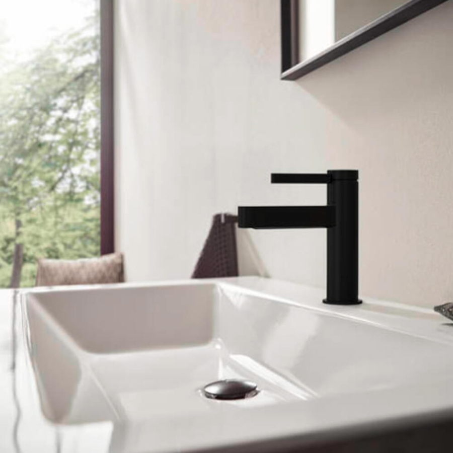 Смеситель для раковины Hansgrohe Finoris 76010670 черный матовый