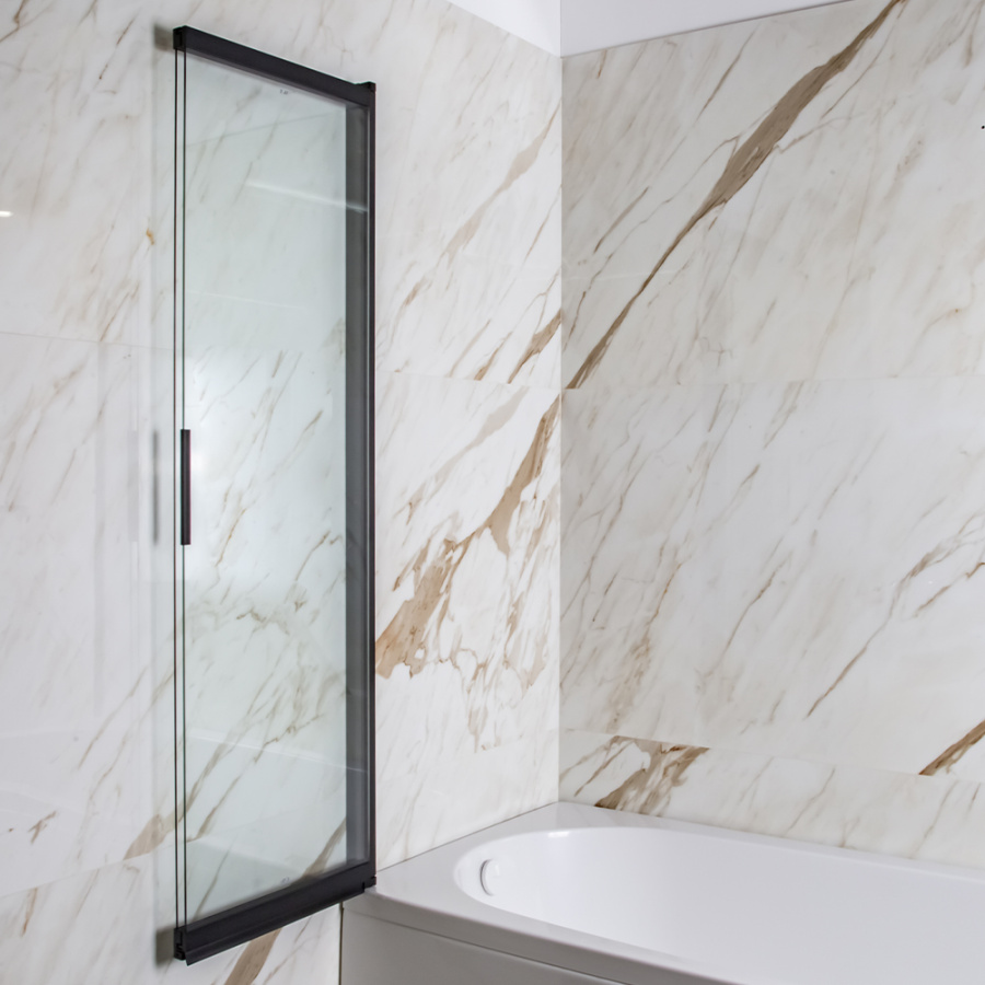 Шторка на ванну AVS Слайдер Плюс 80 профиль черный, стекло прозрачное Шторка на ванну AVS Слайдер Плюс 80 профиль черный, стекло прозрачное