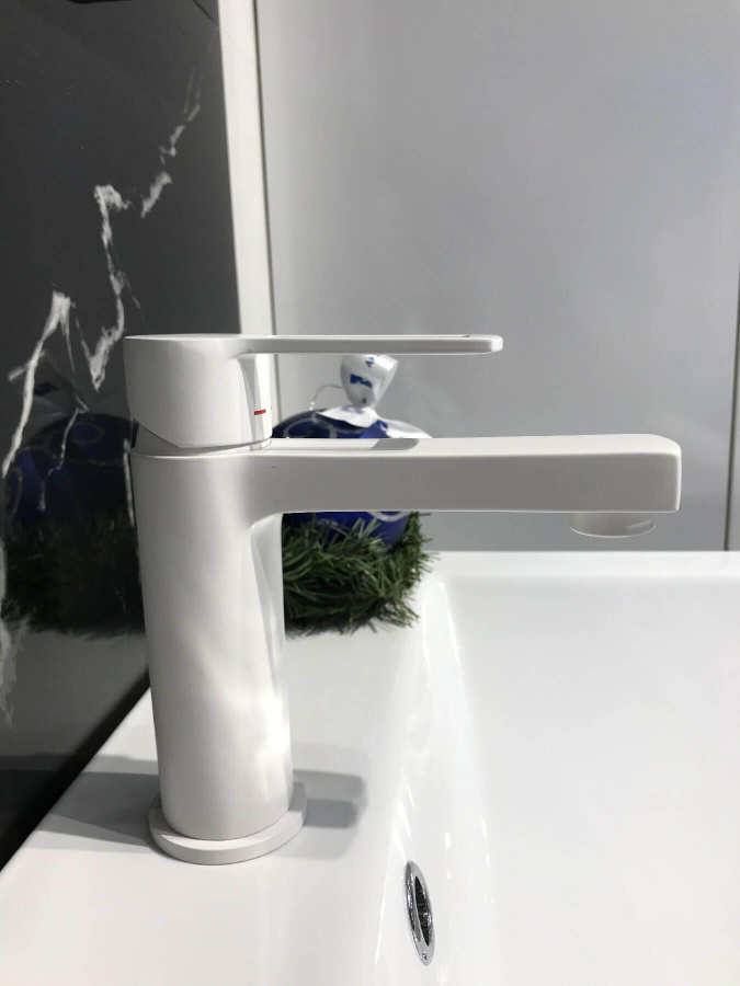 Смеситель для раковины Paffoni Ringo RIN071BO белый матовый