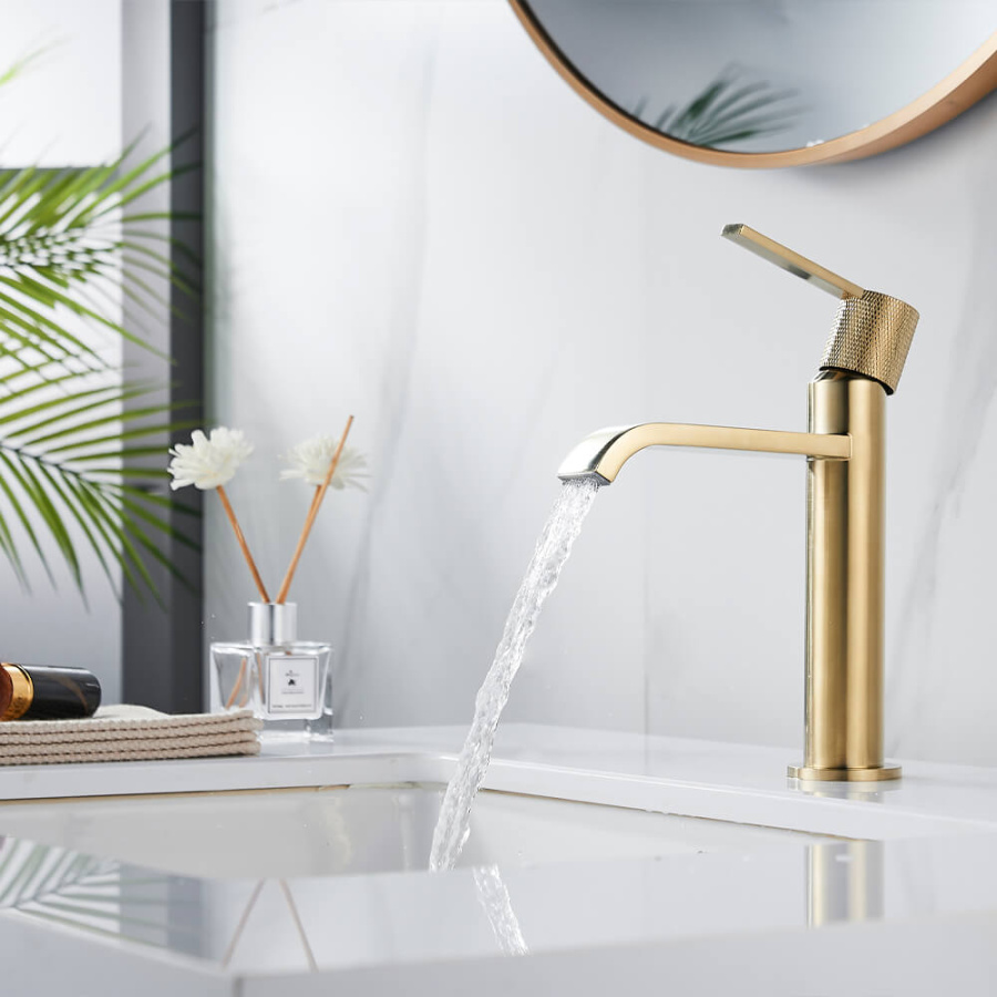 Смеситель для раковины Maxonor Beauty PL1084-6 золото матовое Смеситель для раковины Maxonor Beauty PL1084-6 золото матовое