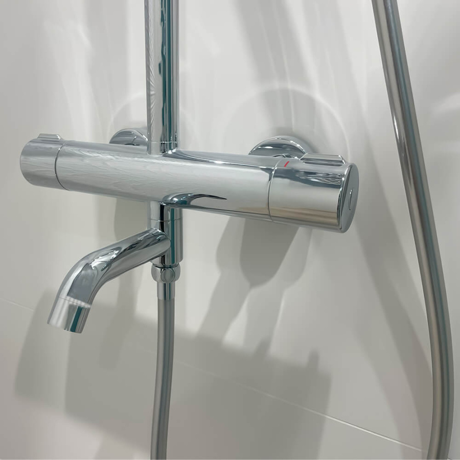 Душевая стойка с изливом AVS Pluvia хром Душевая стойка с изливом AVS Pluvia хром