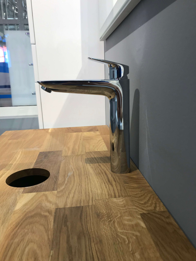 Смеситель для раковины Hansgrohe Logis 71090000 хром Смеситель для раковины Hansgrohe Logis 71090000 хром