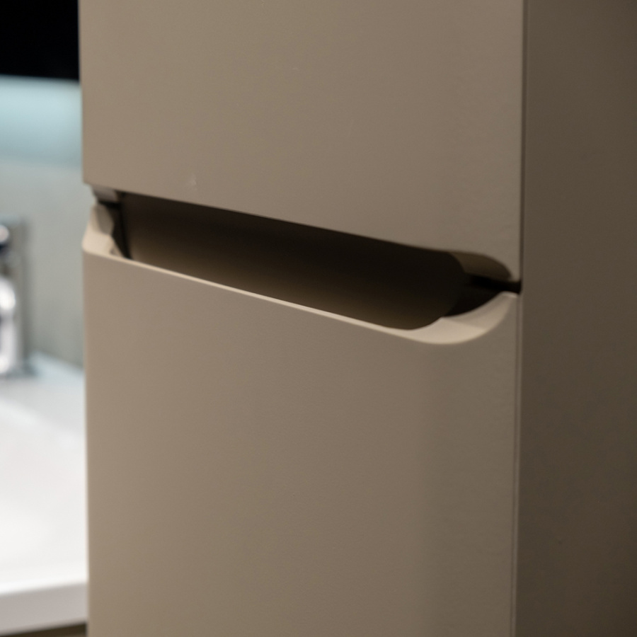 Пенал 1200 подвес ПВХ св-коричневый Welto RAVAL