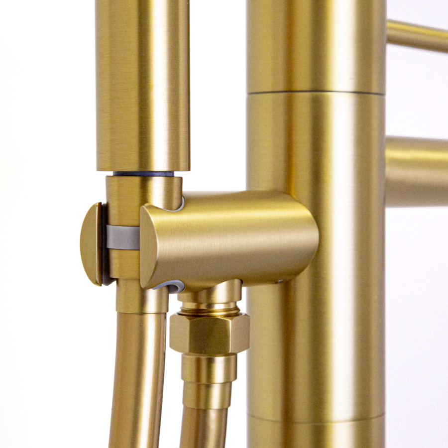 Смеситель для ванны с душем AVS Slimmer напольный, брашированное золото Смеситель для ванны с душем AVS Slimmer напольный, брашированное золото