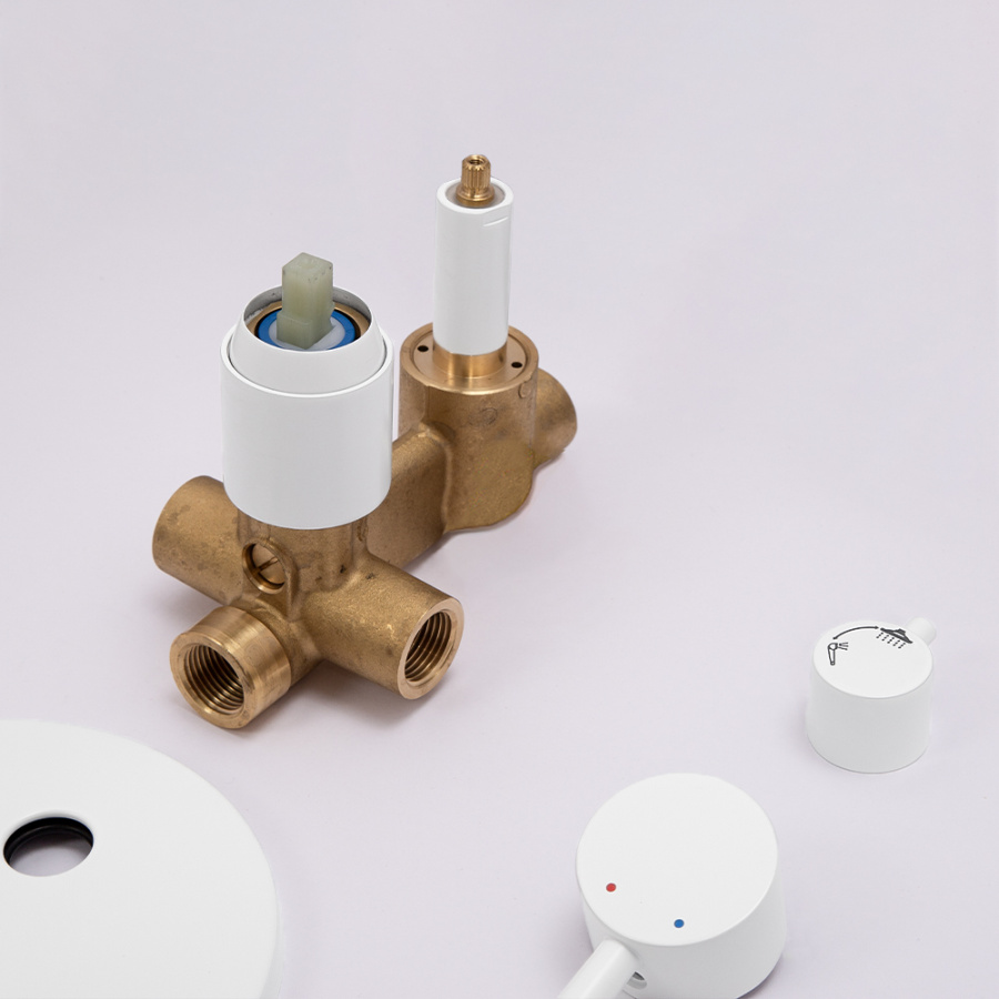 Душевой комплект AVS Slimmer 3в1 белый матовый Душевой комплект AVS Slimmer 3в1 белый матовый