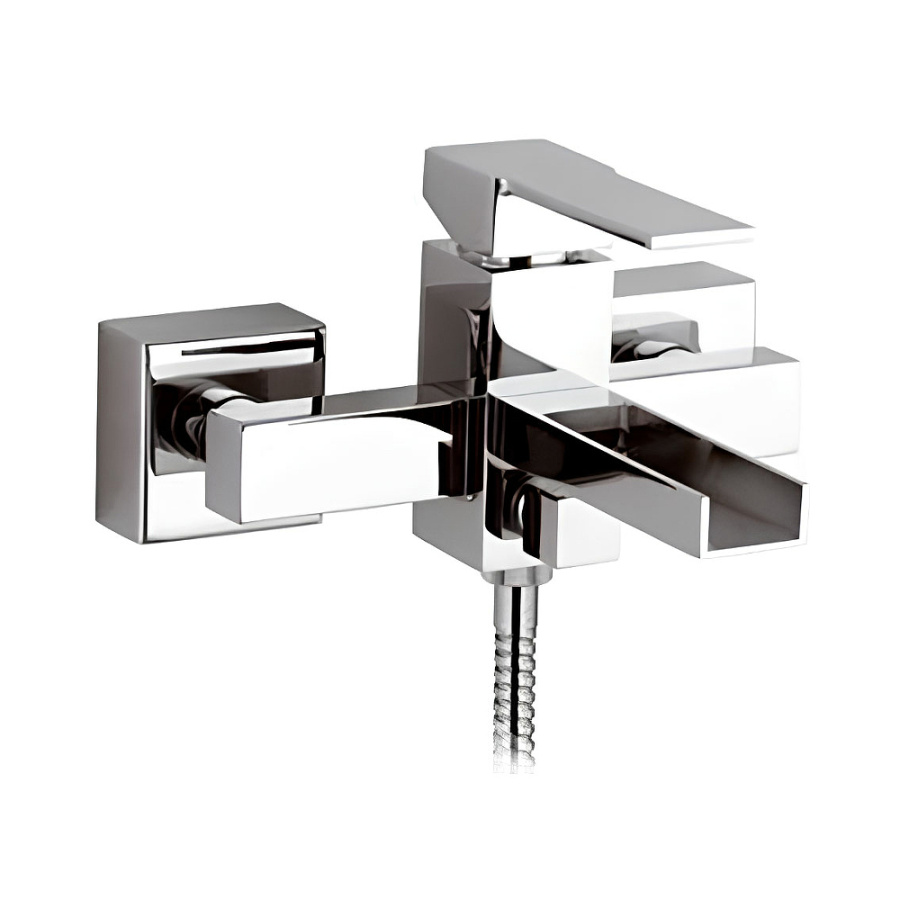 Смеситель для ванны и душа Remer Qubica Cascata QC05 хром Смеситель для ванны и душа Remer Qubica Cascata QC05 хром