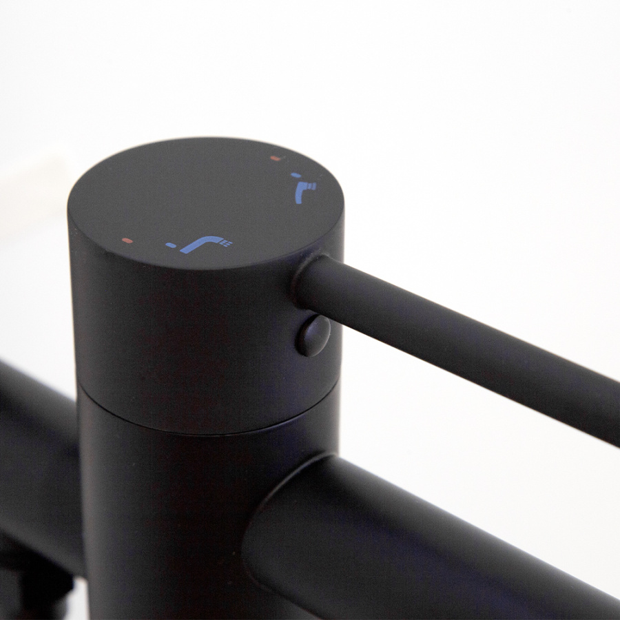 Смеситель для ванны с душем AVS Slimmer напольный, черный матовый