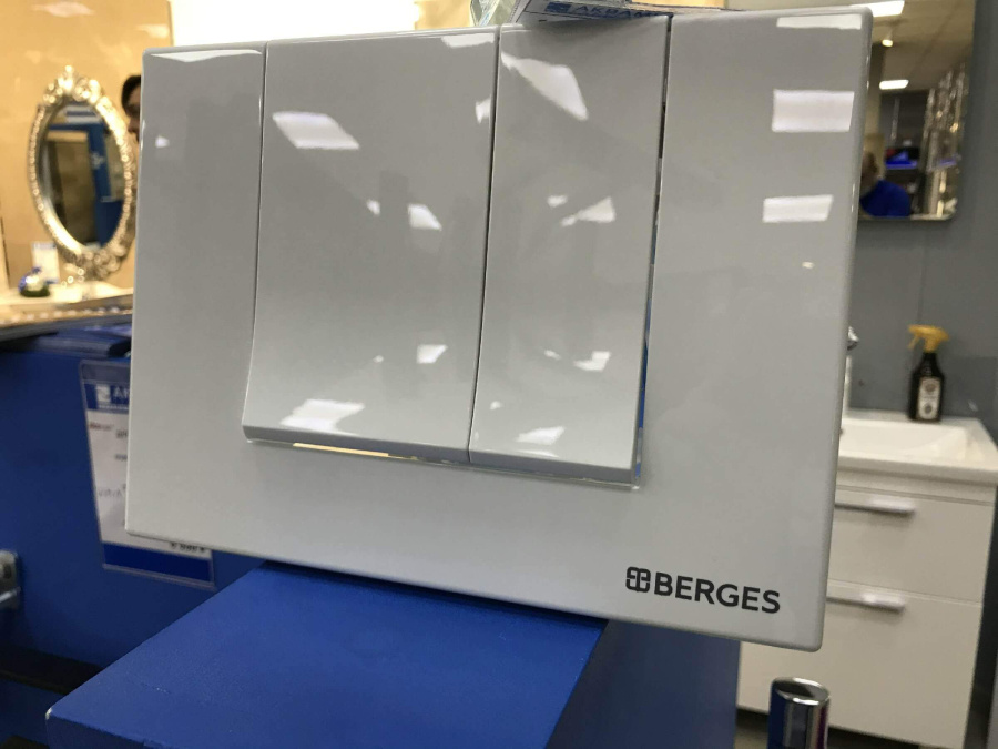 Кнопка смыва Square S1 Berges 040041 Кнопка смыва Square S1 Berges 040041