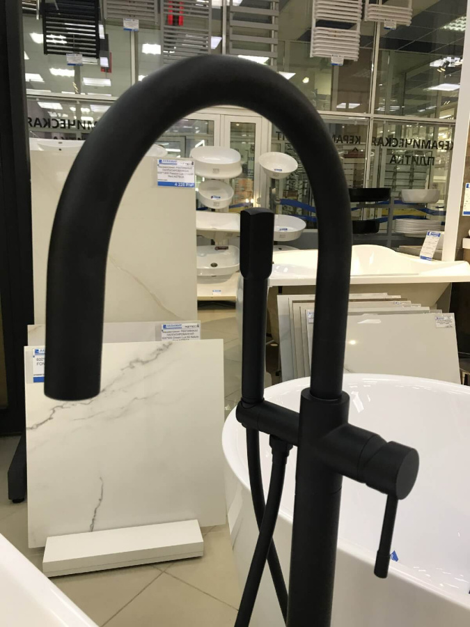 Смеситель для ванны с душем Boheme Uno 469-B напольный, черный матовый