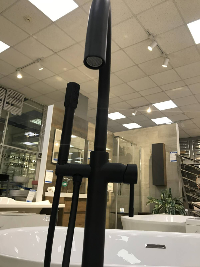 Смеситель для ванны с душем Boheme Uno 469-B напольный, черный матовый