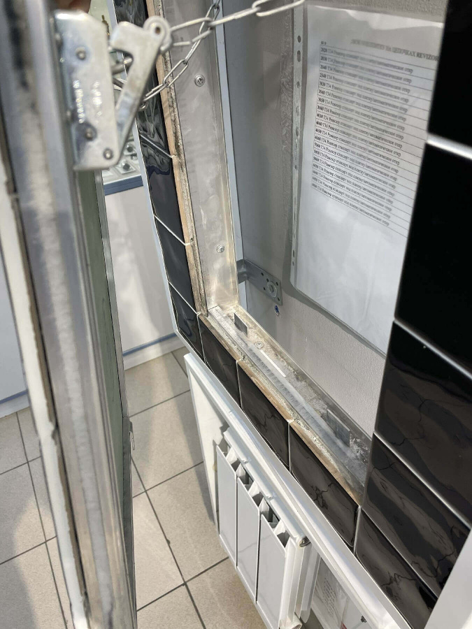 Люк под плитку 200х300 Т34 Revizor 2030 T34 Люк под плитку 200х300 Т34 Revizor 2030 T34