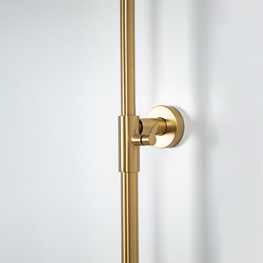 Душевая стойка AVS Slimmer с термостатом, брашированное золото Душевая стойка AVS Slimmer с термостатом, брашированное золото
