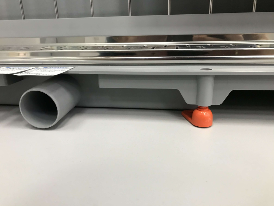 Водоотводящий желоб 850 мм D40 MEDIUM CH850MN2 Водоотводящий желоб 850 мм D40 MEDIUM CH850MN2