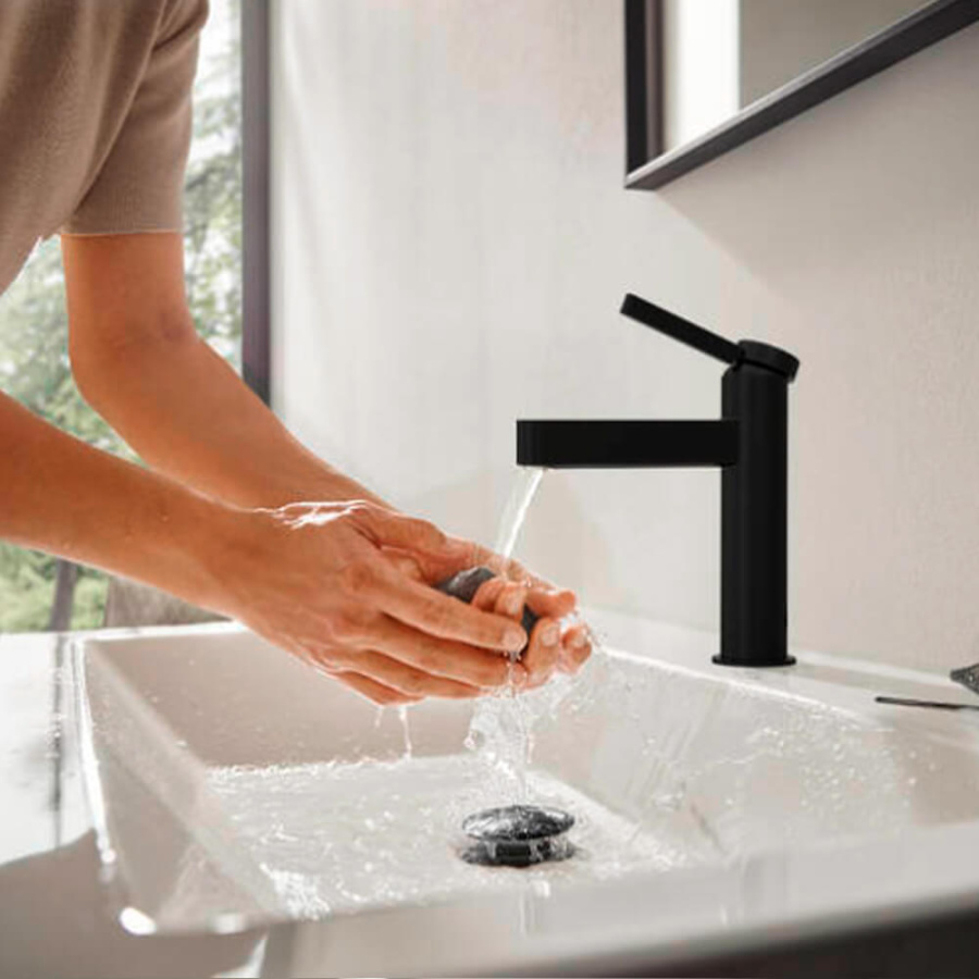 Смеситель для раковины Hansgrohe Finoris 76010670 черный матовый