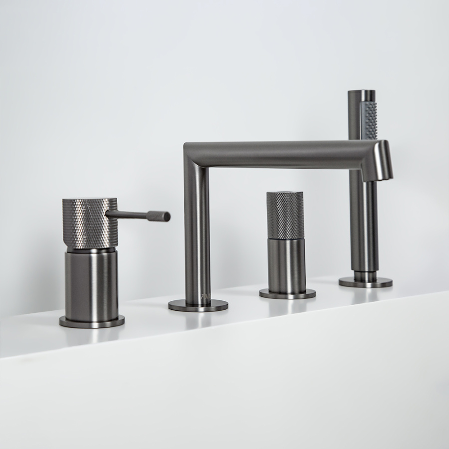 Смеситель на борт ванны AVS Seeme оружейная сталь Смеситель на борт ванны AVS Seeme оружейная сталь