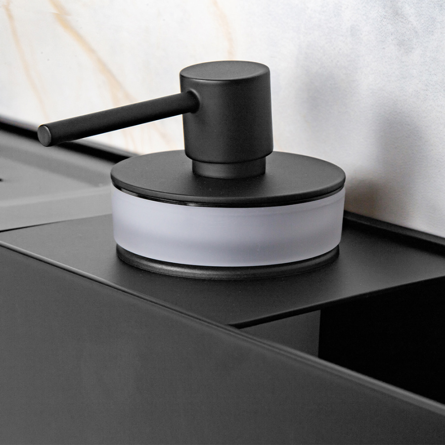 Полка AVS King, 65 см, черный матовый, с мыльницей, дозатором и стаканом Полка AVS King, 65 см, черный матовый, с мыльницей, дозатором и стаканом