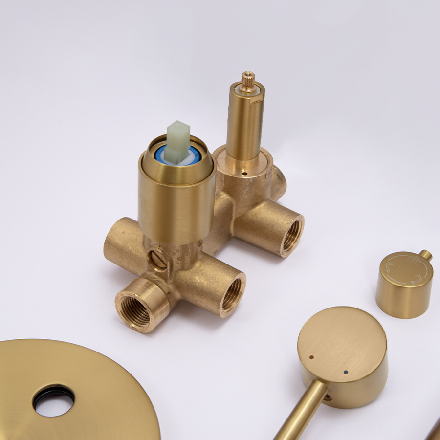 Душевой комплект AVS Slimmer 4в1 брашированное золото Душевой комплект AVS Slimmer 4в1 брашированное золото