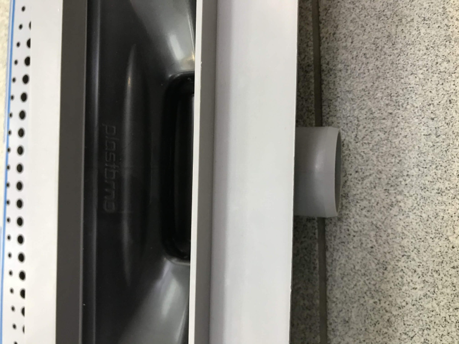 Водоотводящий желоб 855 Plast Brno SZE2851 Водоотводящий желоб 855 Plast Brno SZE2851