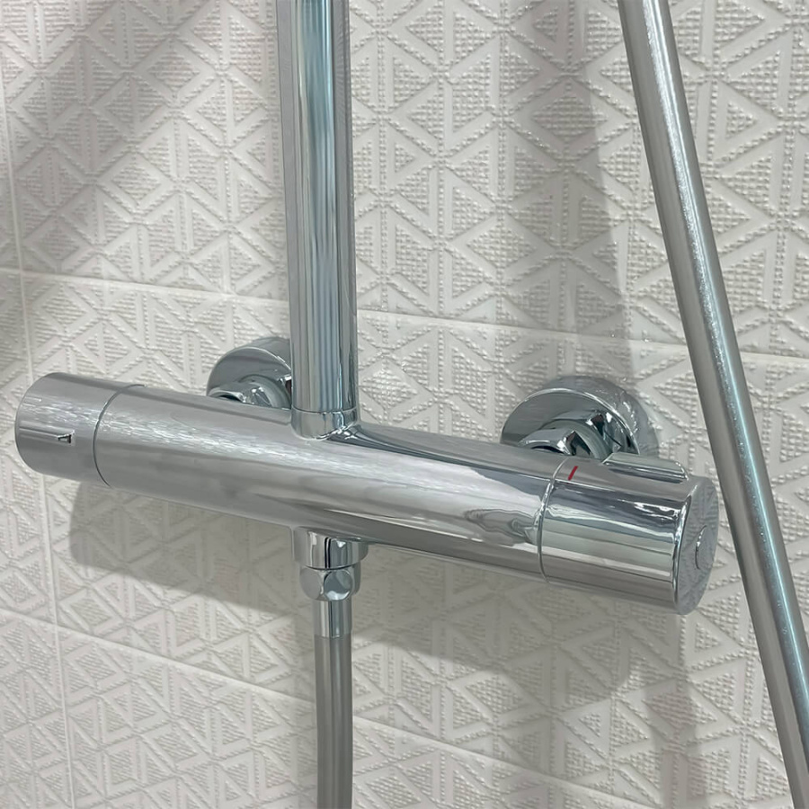 Душевая стойка AVS Pluvia хром Душевая стойка AVS Pluvia хром