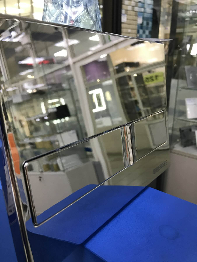 Кнопка смыва Line L3 Berges 040013 Кнопка смыва Line L3 Berges 040013