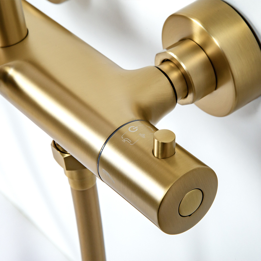 Душевая стойка AVS Slimmer с термостатом, брашированное золото Душевая стойка AVS Slimmer с термостатом, брашированное золото