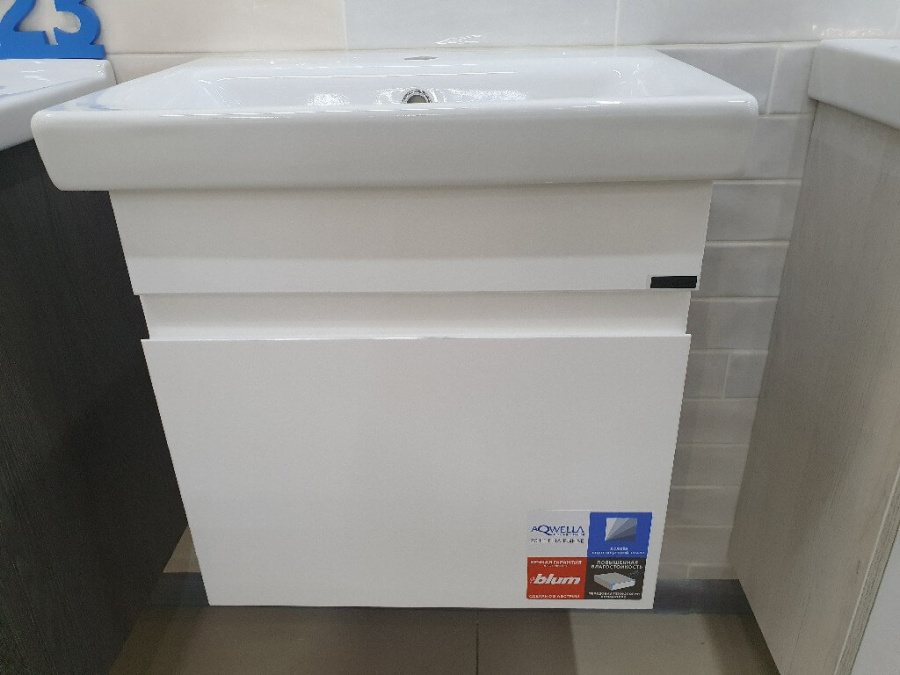 Тумба с раковиной Aqwella Smart SRT0105DB 50 белая Тумба с раковиной Aqwella Smart SRT0105DB 50 белая