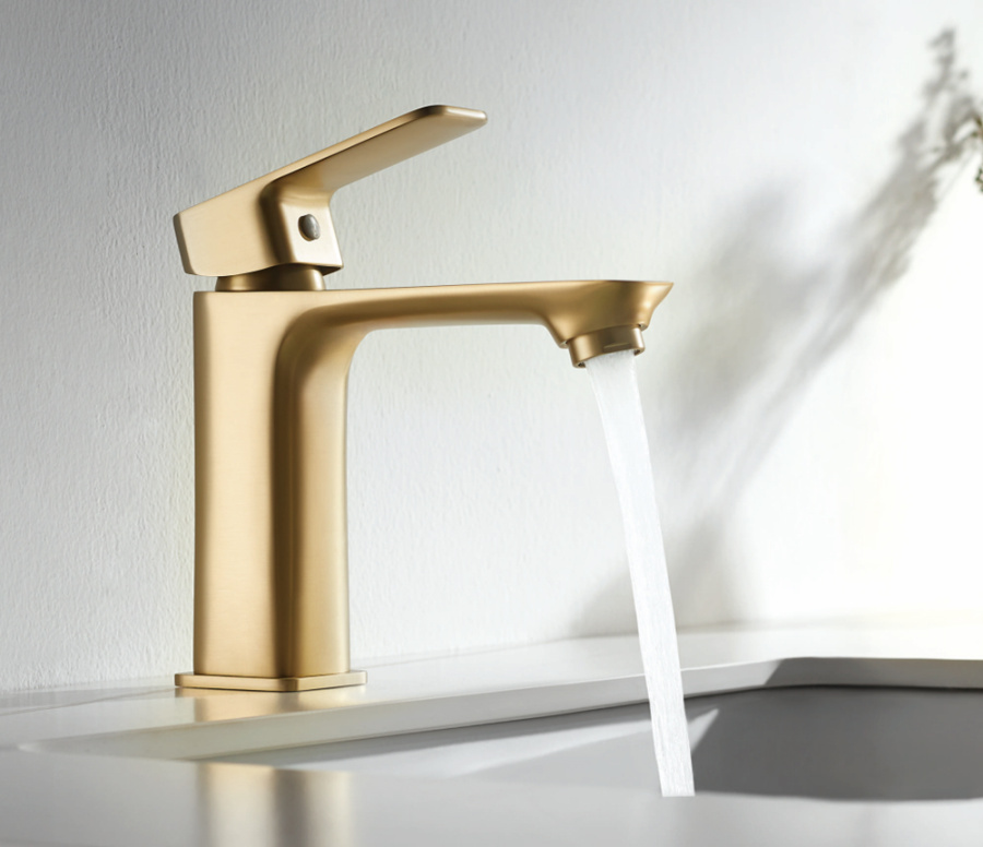 Смеситель для раковины Accoona H126AW A90126AW золото