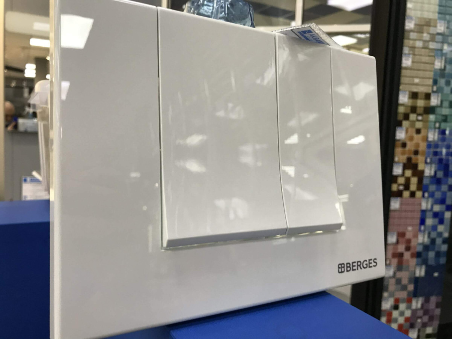 Кнопка смыва Square S1 Berges 040041 Кнопка смыва Square S1 Berges 040041