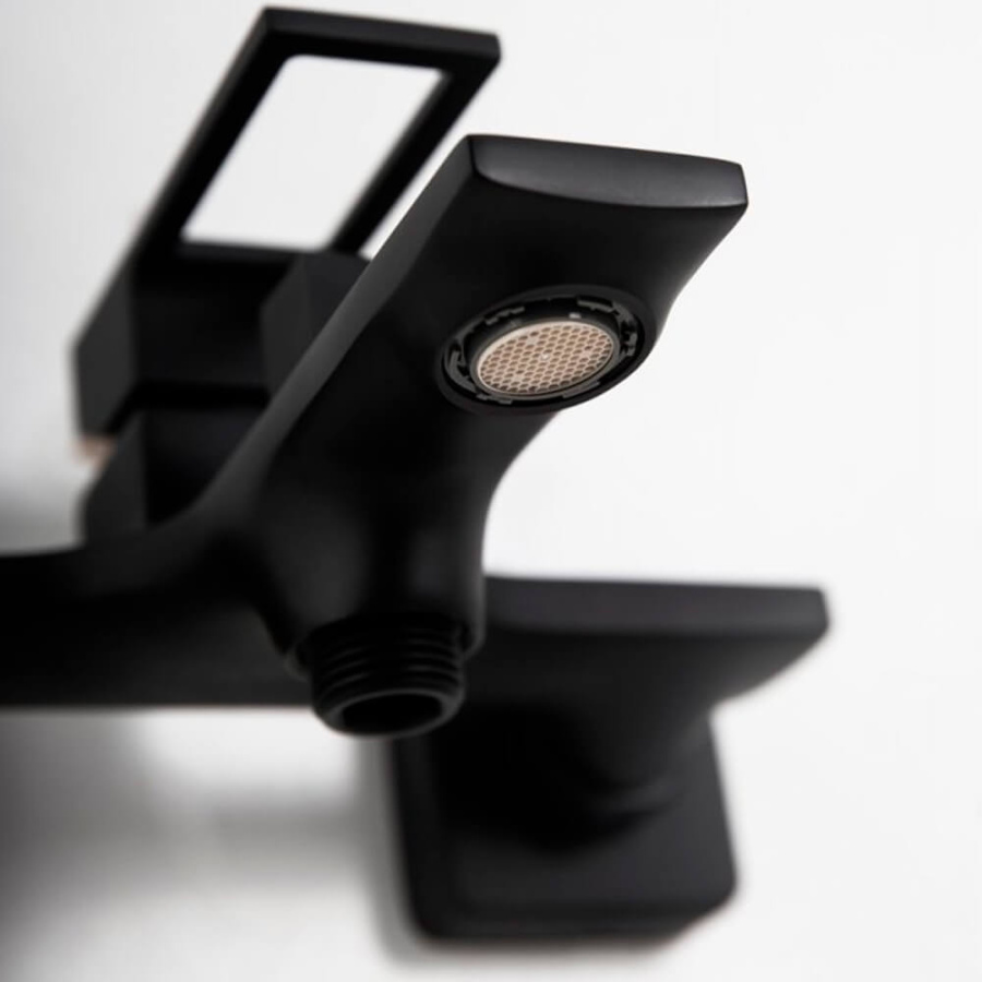 Смеситель для ванны и душа BelBagno Luce LUC-VASM-NERO черный матовый