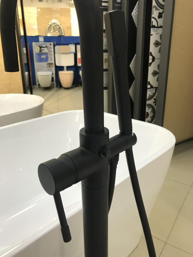 Смеситель для ванны с душем Boheme Uno 469-B напольный, черный матовый