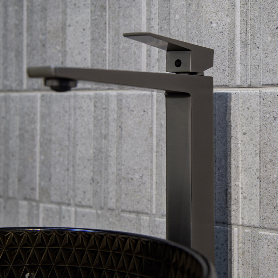 Смеситель для раковины AVS New Cube высокий, оружейная сталь Смеситель для раковины AVS New Cube высокий, оружейная сталь