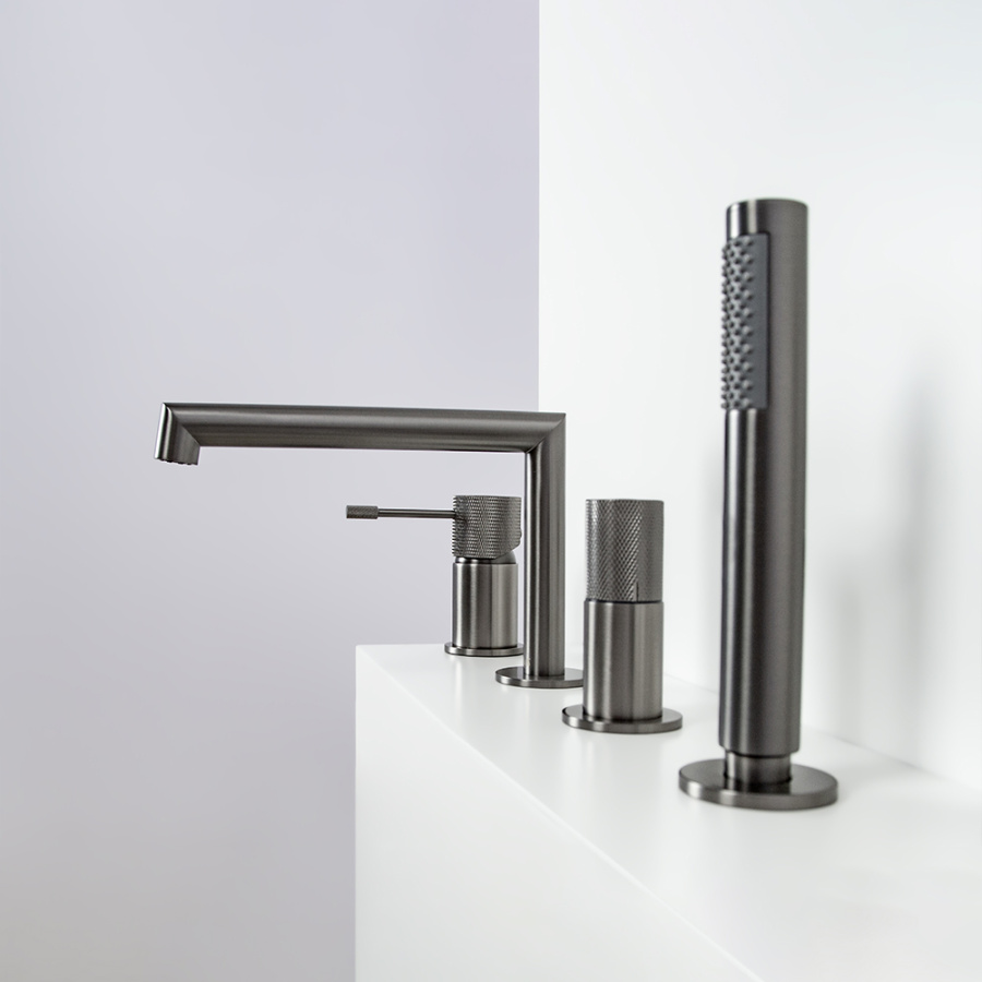 Смеситель на борт ванны AVS Seeme оружейная сталь Смеситель на борт ванны AVS Seeme оружейная сталь