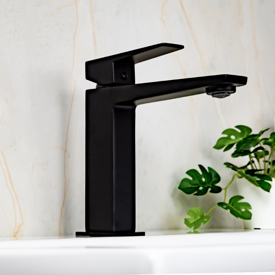 Смеситель для раковины AVS New Cube черный матовый