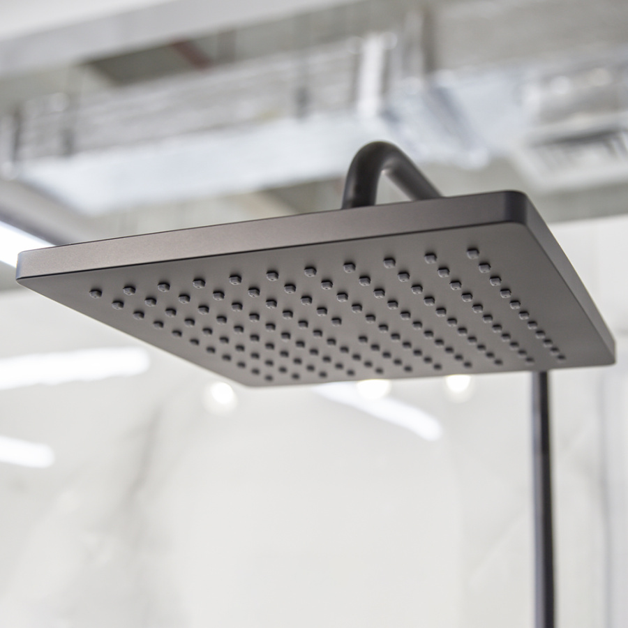 Душевая стойка AVS Cube черный матовый Душевая стойка AVS Cube черный матовый