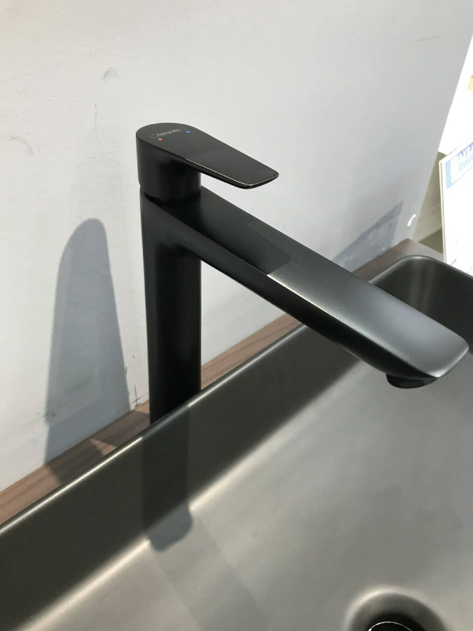 Смеситель для раковины Hansgrohe Talis 71717670 черная матовая