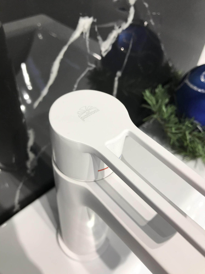 Смеситель для раковины Paffoni Ringo RIN071BO белый матовый